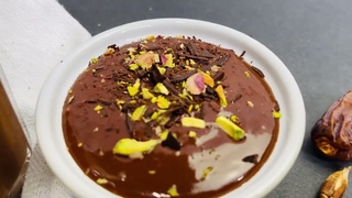 Шоколадный смузи | Smoothie Chocolate in Strawberry Syrup with Pistachios _ Royal Dessert