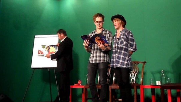 The Dinosaur That Pooped Christmas by Tom Fletcher and Dougie Poynter 03, 10,