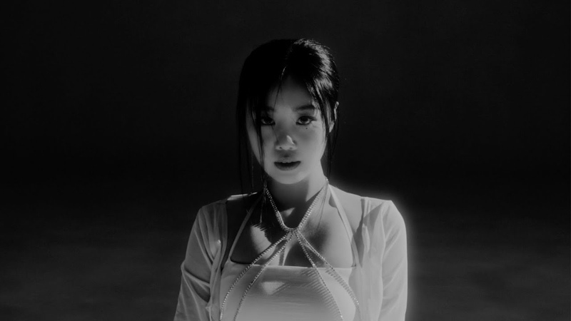 수진 ( SOOJIN) BLACK