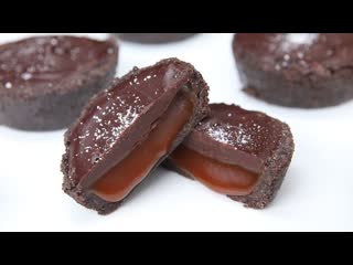 6-Ingredient No-Bake Caramel Tarts