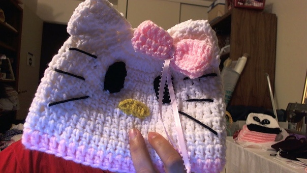 how to crochet beanie inspired by Hello Kitty beanie video