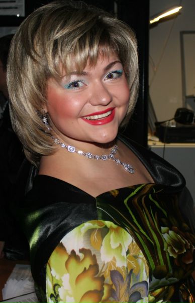 №73, Певица Анна Колесникова Пчела, 40 лет №73, Певица Анна Колесникова Пчела, 40 лет