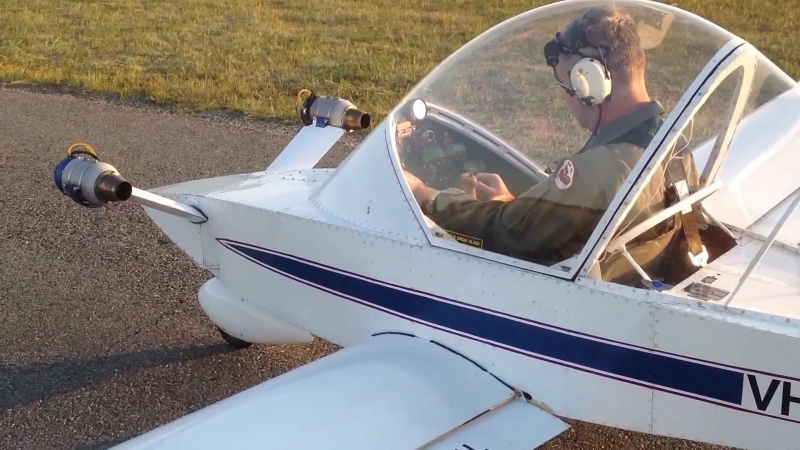 Colomban Cri Cri Jet Display Flight Edith