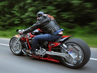 Supercharged 260/360 Harley-Davidson V-Rod in Action