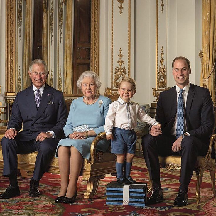 В свой седьмой день рождения принц Джордж узнал, что станет королем uKIjoOqf7ZI В свой седьмой день рождения принц Джордж узнал, что станет королем