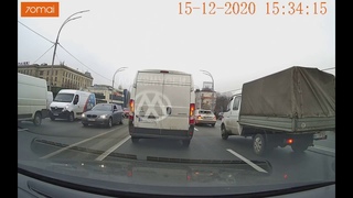 На Шулявском мосту в Киеве рухнули столбы