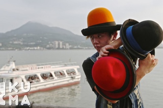 The Mad Hatter - EPIC Hat Juggling!